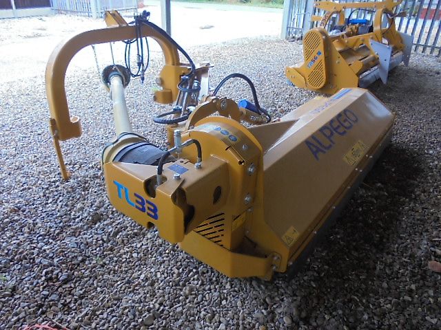 Alpego TL33 - 220 verge mower
