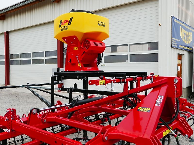 POM Meteor II Leichtgrubber 5,0 m (Feingrubber, Flachgrubber)