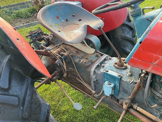 Massey Ferguson TE20