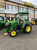 John Deere 3046R