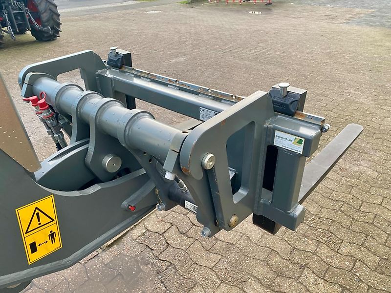 Bressel und Lade Palettengabel CLAAS TORION