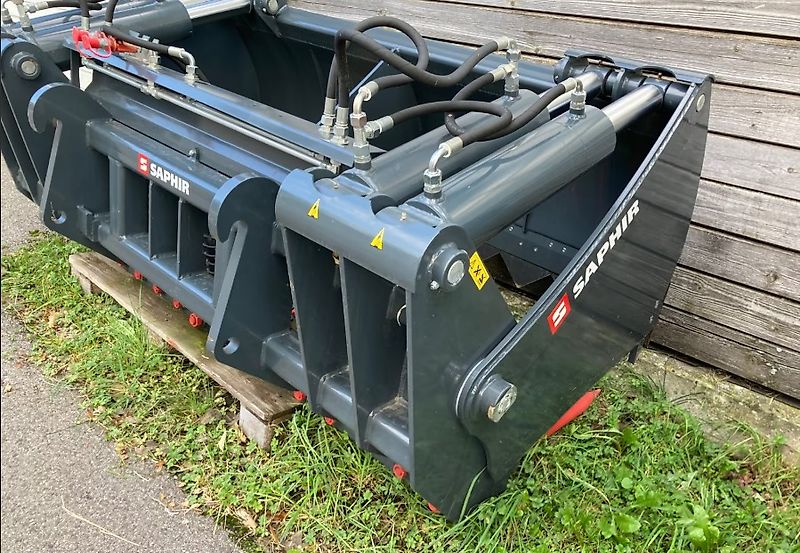 Saphir SILAGESCHNEIDZANGE SSZ 199 Kramer Allrad-Aufnahme