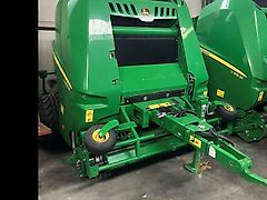 John Deere V451M