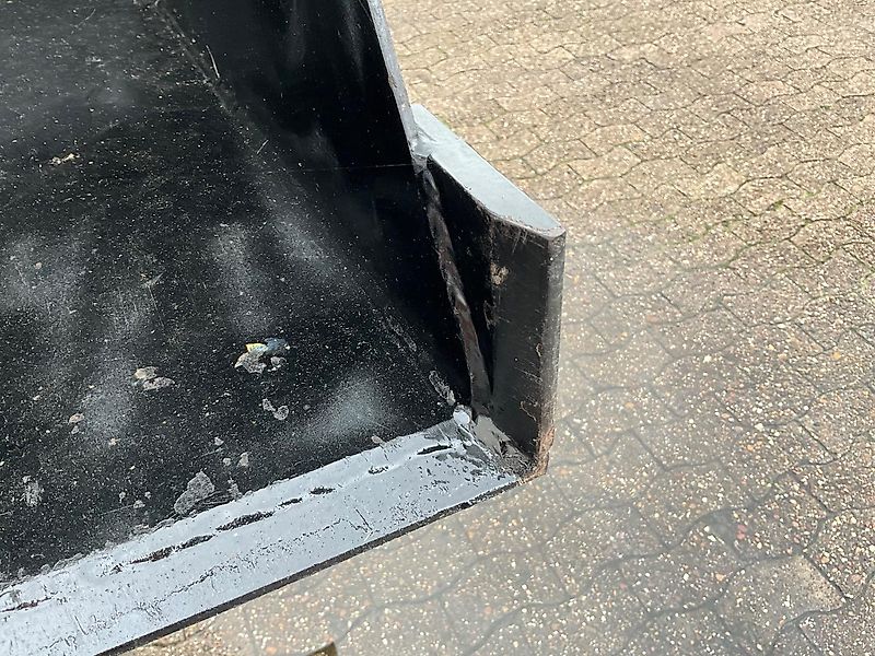 Düvelsdorf ERDSCHAUFEL 1800 EURO Aufnahme