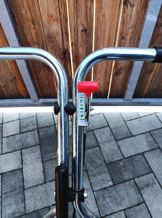 Westermann Radialbesen Kehrmaschine WR 870 Honda