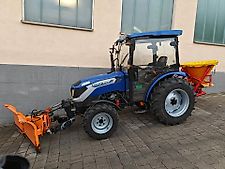 Winterdienst Traktor 35 PS Allrad Kabine Heizung Räumschild Streu