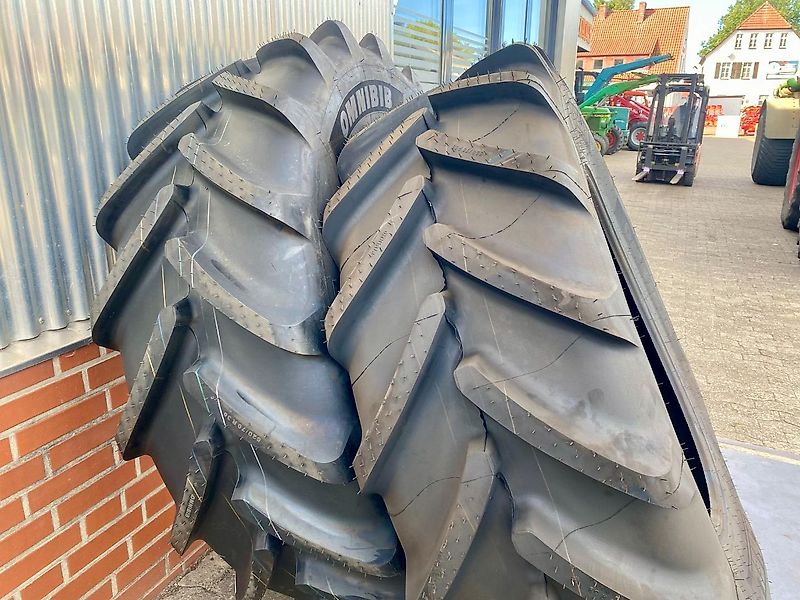 Michelin 2 Stück OMNIBIB 150 D 520/70 R 38; DA Demo Reifen, nicht gefahren