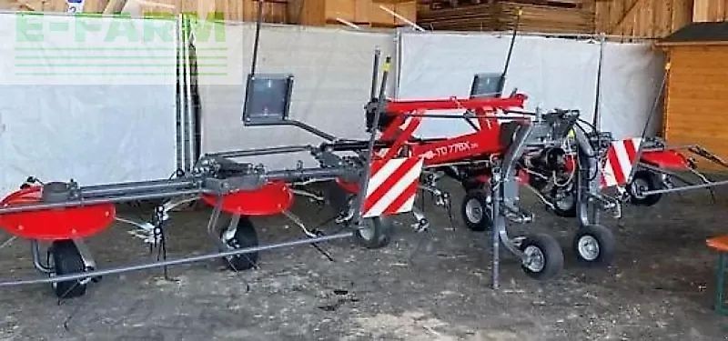 Massey Ferguson td 776 x