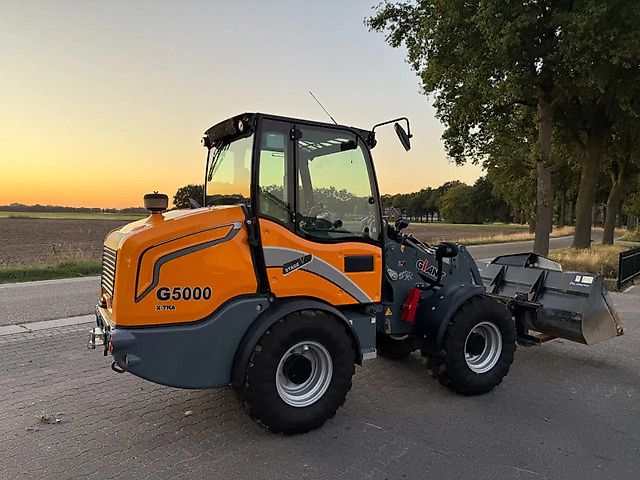 Giant G5000 X-TRA shovel