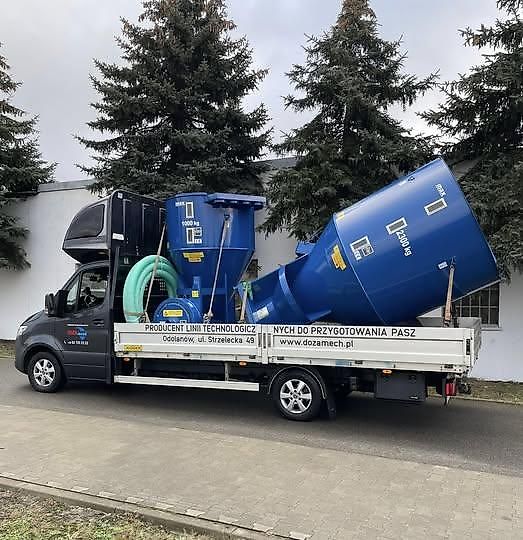 Dozamech Getreidemischanlage / Feed mixer / Melangeuse de fourrage / Miscelatore di mangime / Кормосмеситель / Mieszalnik H-033/2 1000 kg
