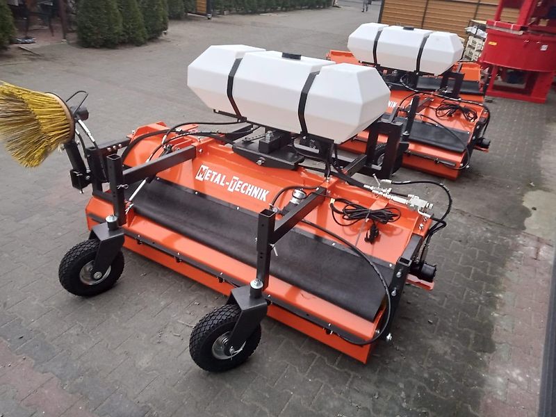 Metal-Technik Kehrbürste 240 CM Seitenbesen Wasserbehälter