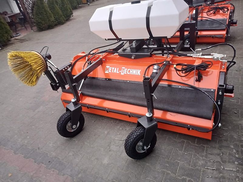 Metal-Technik Kehrbürste 240 CM Seitenbesen Wasserbehälter