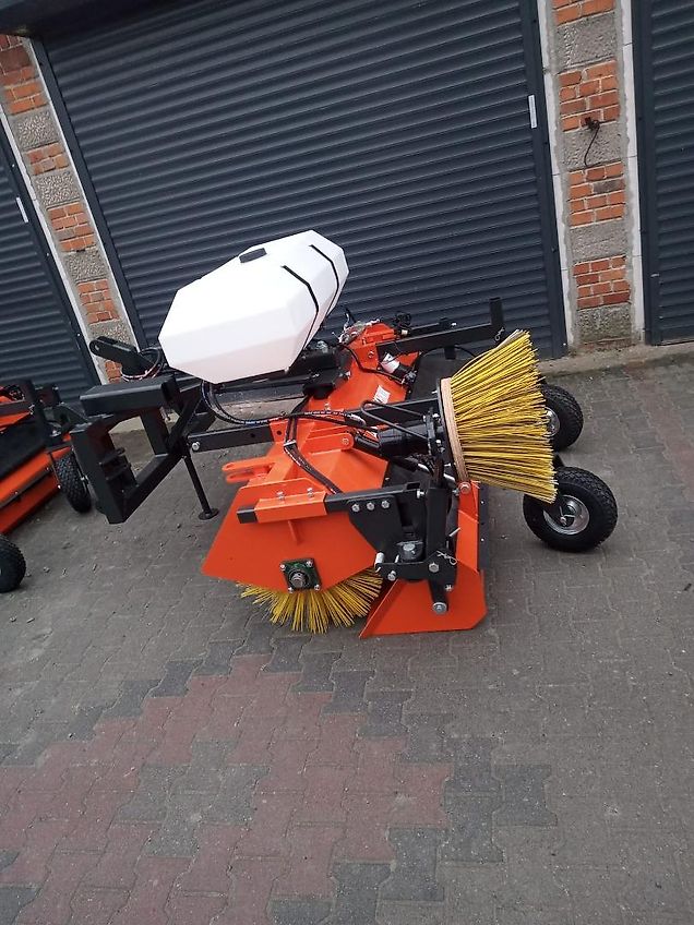 Metal-Technik Kehrbürste 240 CM Seitenbesen Wasserbehälter