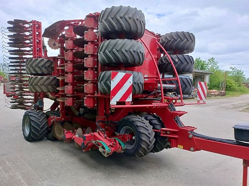 Kverneland Accord U-Drill 6000 Frontreifenpacker