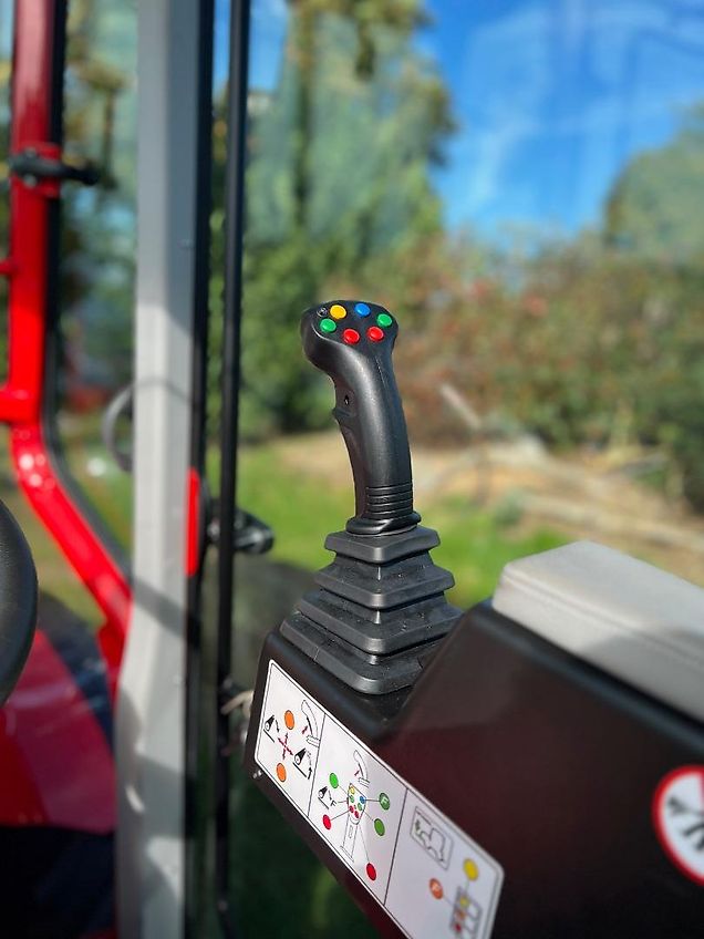 Carraro Antonio Carraro TTR 4800 4400 Spezialtraktoren Winterdienst