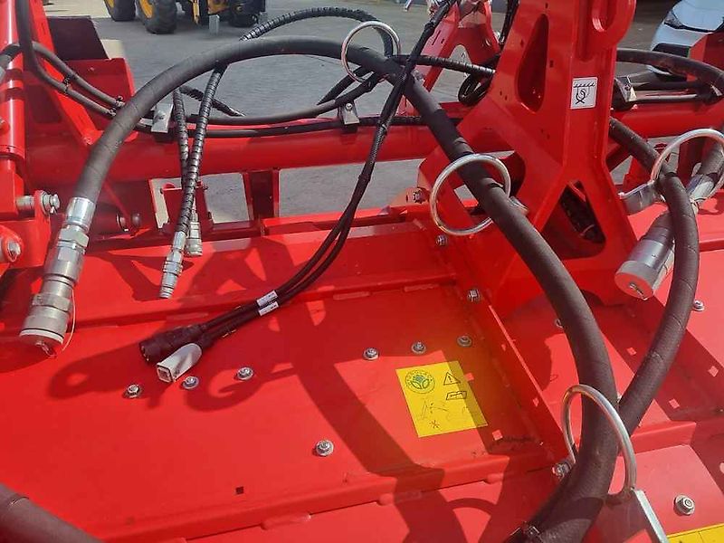 Grimme HT 200 Front Mounted Self-Propelled Topper