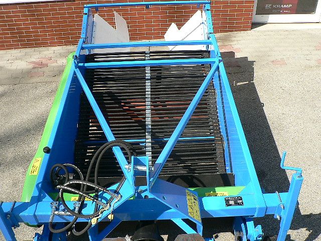 KRUKOWIAK Z -653 ; ; Arbeitsbreiten:1200mm; 1350mm; 1400mm; 1500mm; 1650mm ;1800mm; 2050mm; Verschiedene Aufnahmen! Vierkantrodewelle