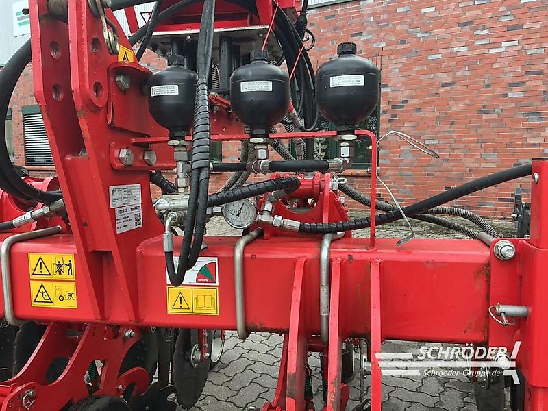 Kverneland KULTISTRIP + APV PS200 M1D | STRIP TILL