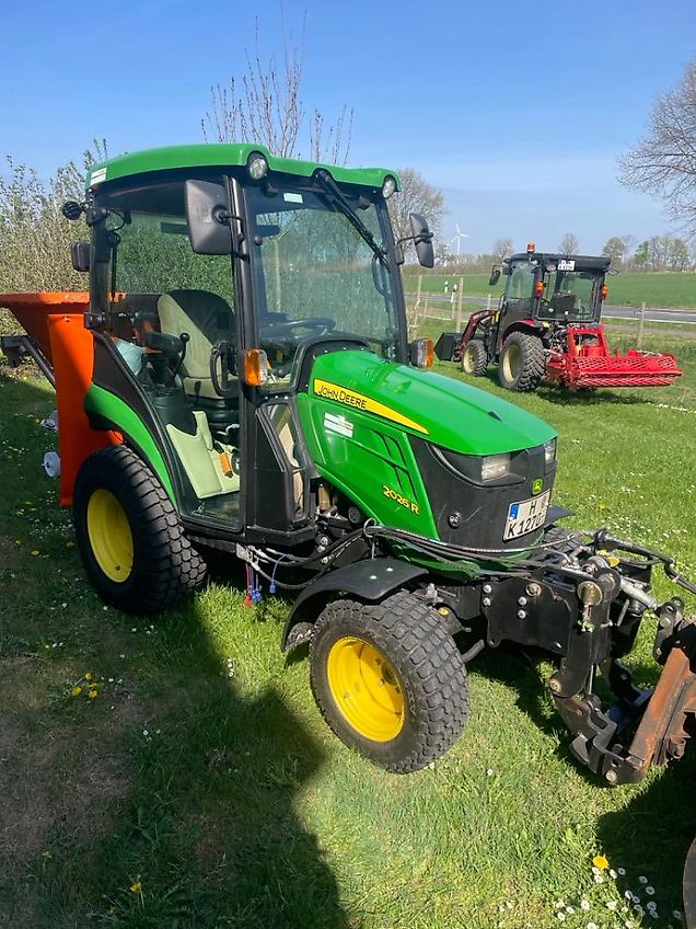 John Deere John Deere 2026R mit Yanmar Motor