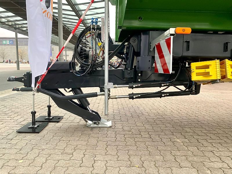 Pronar T 8724 Muldenkipper 34to AGRITECHNICA Maschine; Hydraulisches Fahrwerk; Eigene Ölversorgung