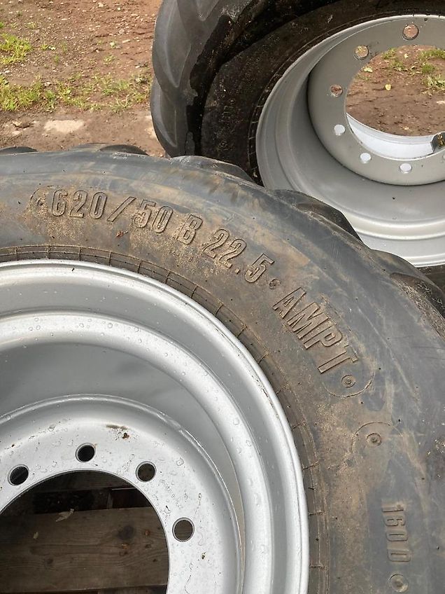 Trelleborg SET 4 St Trelleborg Niederdruckbereifung 60-70% ohne Beschädigungen