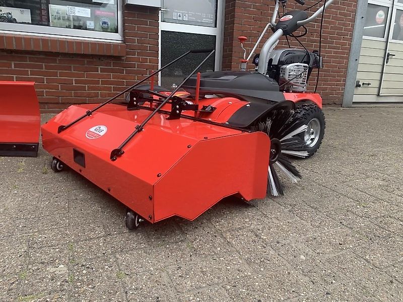 Jansen Kehrmaschine MKB-500BS inkl. Schneeschild und Behälter