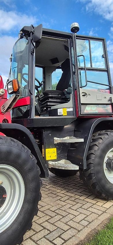 Yanmar V100 met lepels, 920 uur, zeer netjes en compleet!