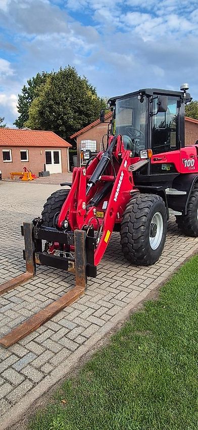 Yanmar V100 met lepels, 920 uur, zeer netjes en compleet!