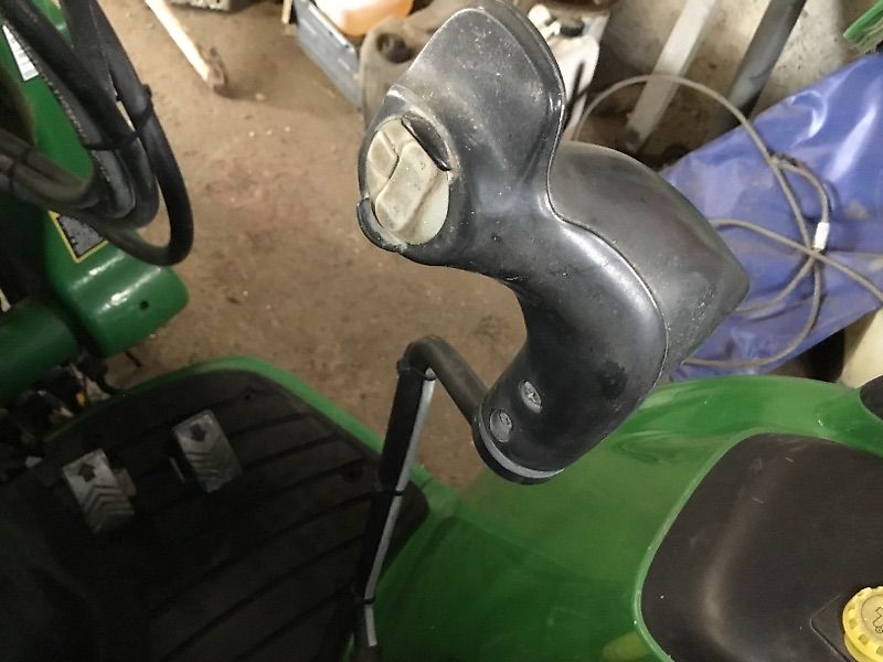 John Deere 3320 MY11