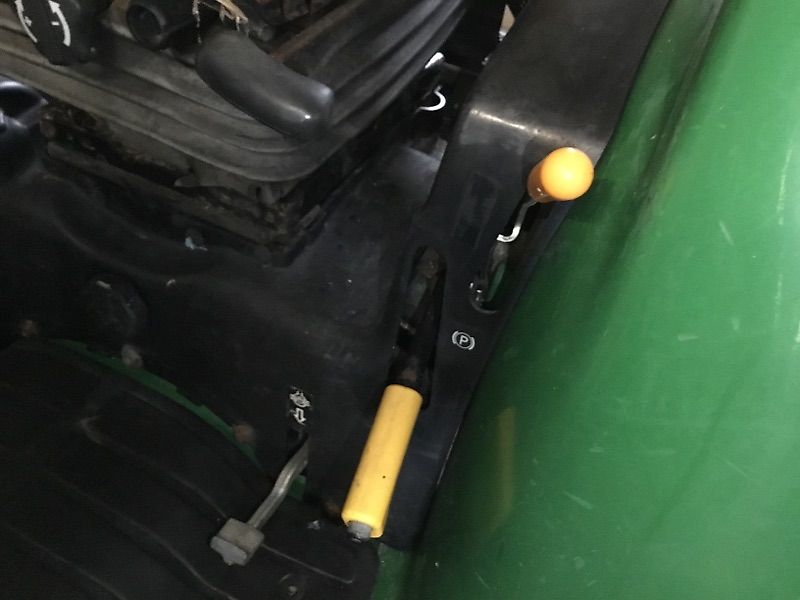 John Deere 3320 MY11