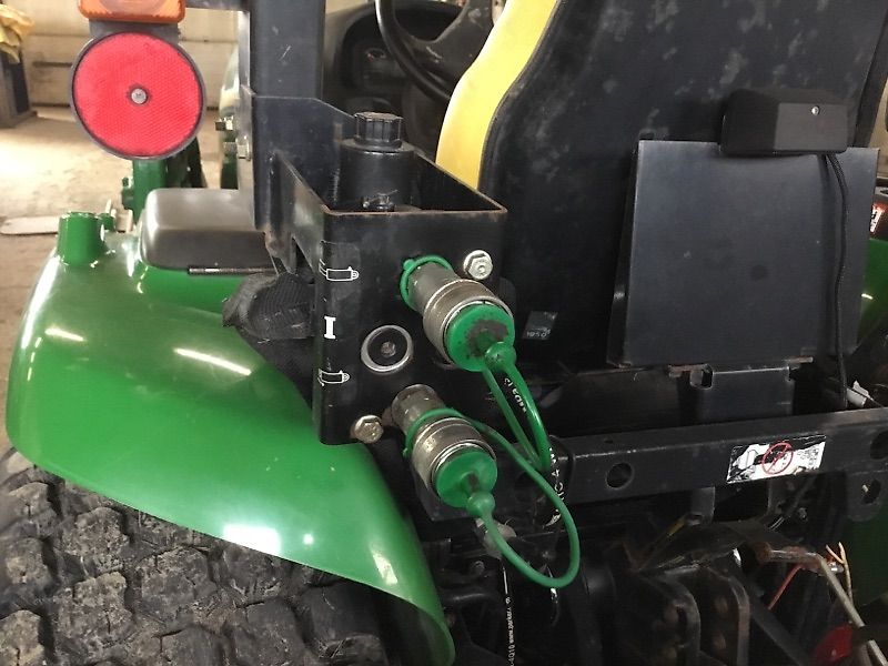 John Deere 3320 MY11