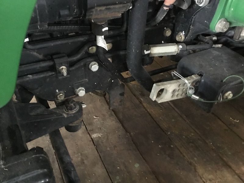 John Deere 3320 MY11