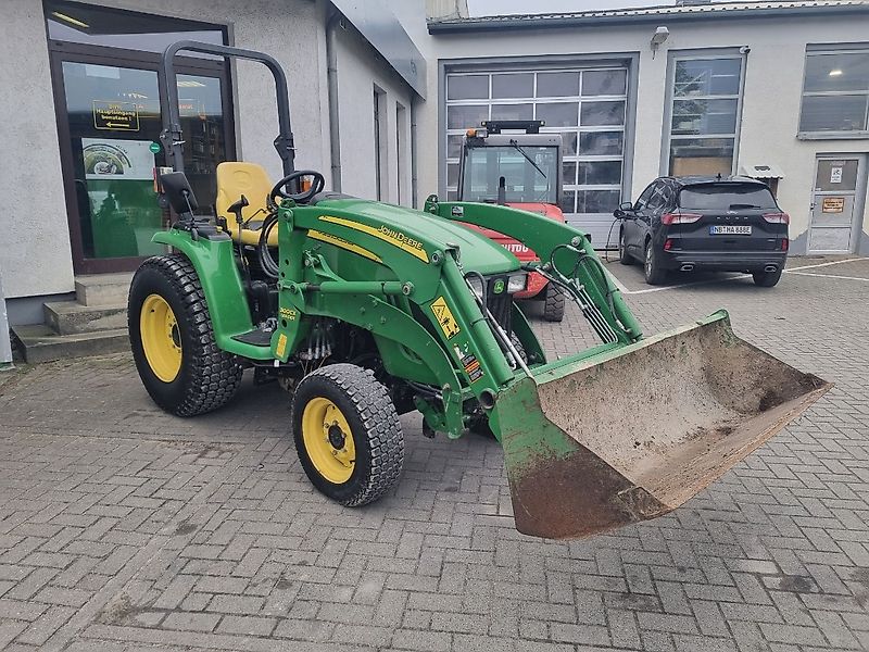 John Deere 3320 MY11