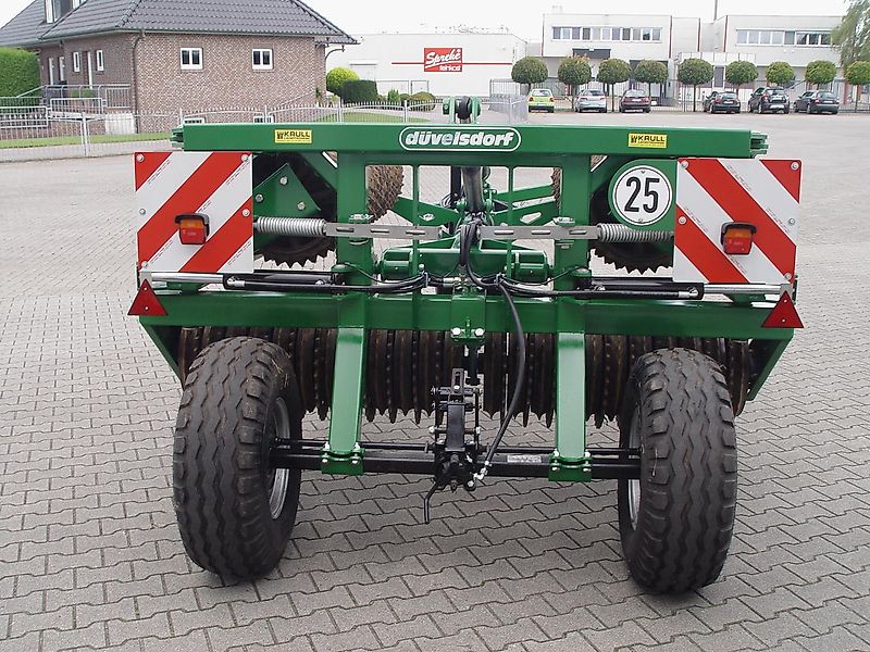 Düvelsdorf Strigel Green Rake Expert 6m+Terra Roller Eco 6,30m